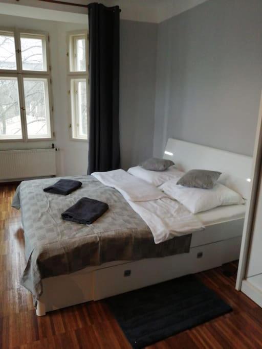 2 Bedrooms Close Vysehrad - Congress Centrum Praag Buitenkant foto