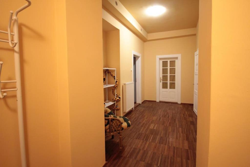 2 Bedrooms Close Vysehrad - Congress Centrum Praag Buitenkant foto